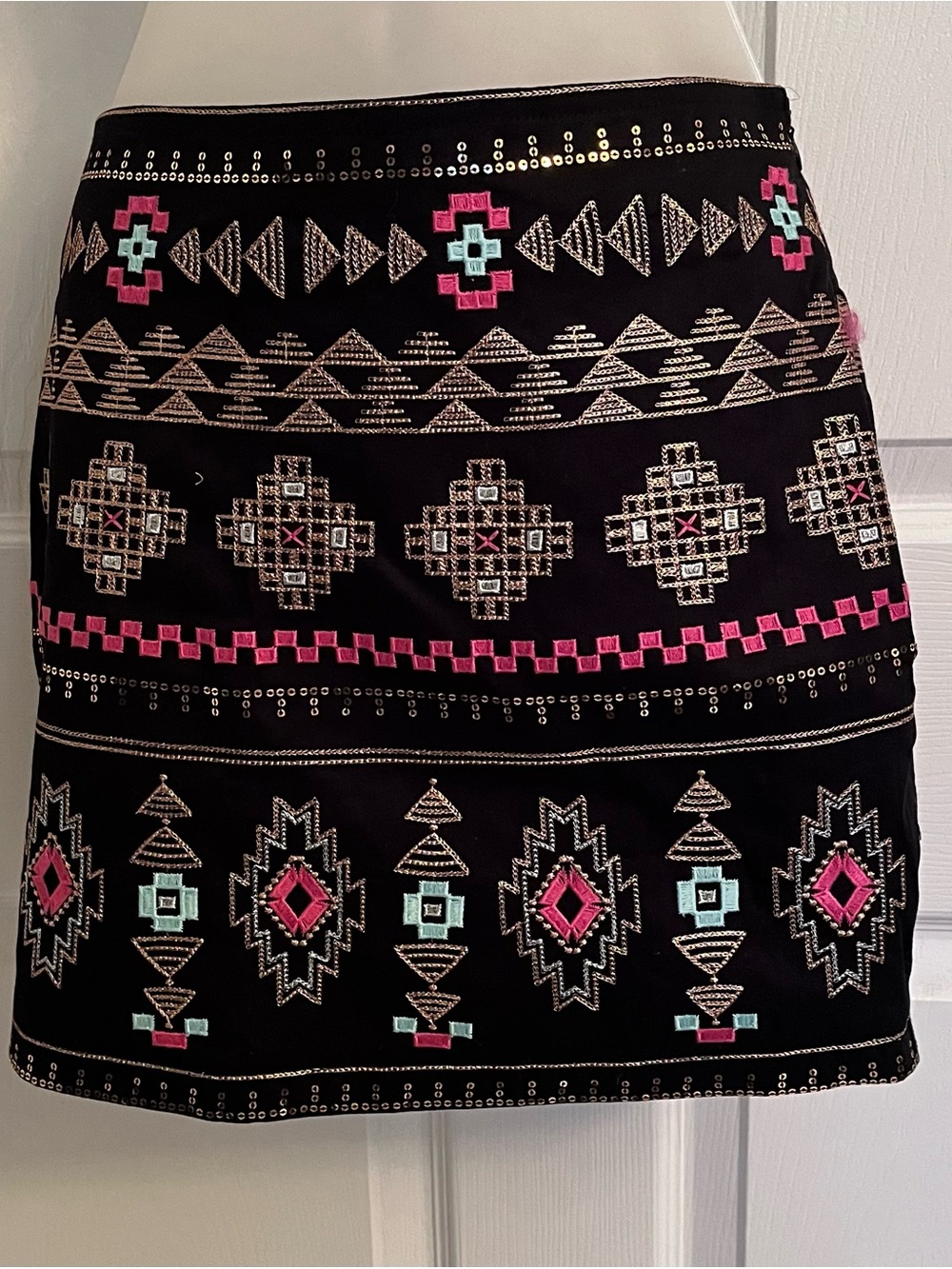 NWT Francesca's Mi Ami Aztec Embroidered Sequin Mini Skirt Medium Boho